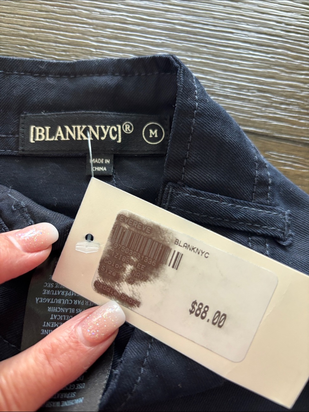 Blank NYC Haddie Shorts Navy Size M NWT - Picture 6 of 6